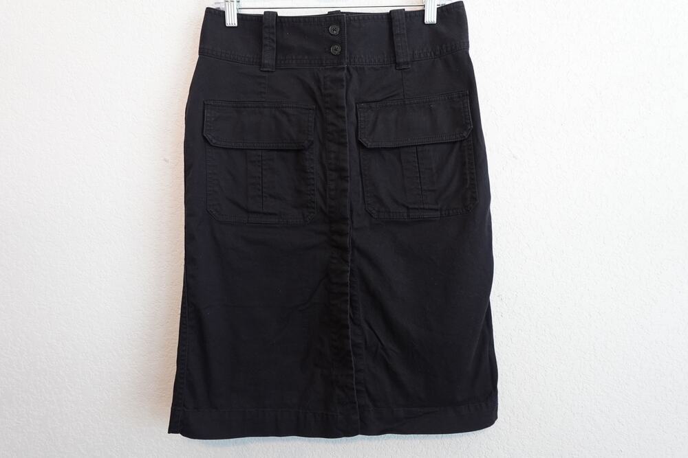 Stylish Aritzia Black Utility Cargo Midi Skirt with Front Slit Size 6